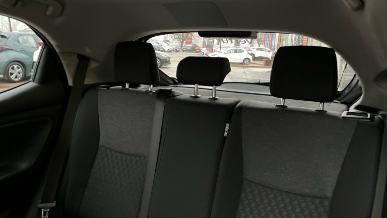 Toyota Yaris 1.5 Hybrid Design 5dr CVT Hybrid Hatchback